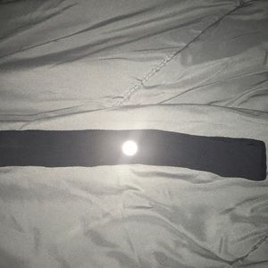 Black think Lululemon Headband